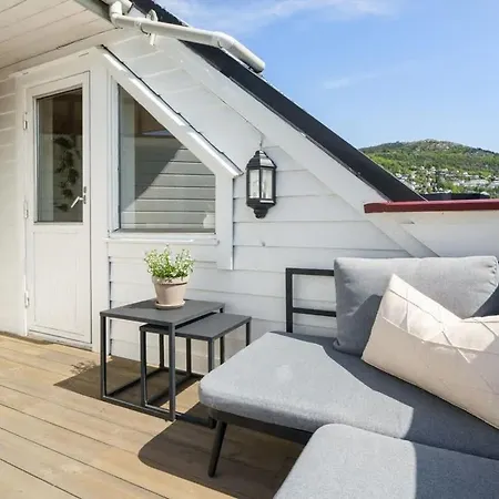 Dinbnb Appartments L 250 Meters From Bybanen I Vilvite I Built In 1800s Apartament Bergen
